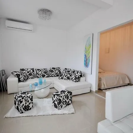 Maja Holiday Houses Casa vacanze